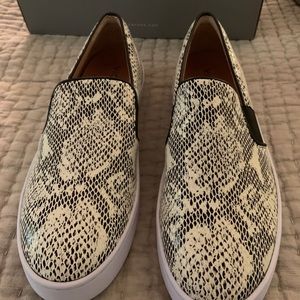 Vionic slip on womens shoes